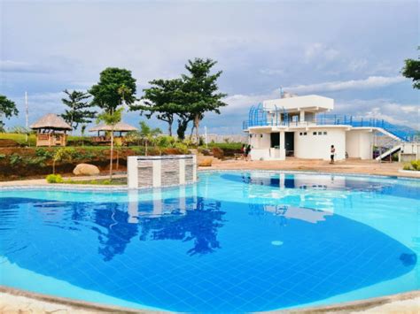 resorts in camarines sur|The Palm Resort.